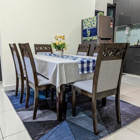 Az Homestay بوتراجايا المظهر الخارجي الصورة